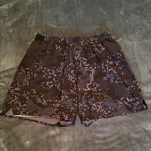 Barry’s bootcamp x lululemon athletica Patterned Shorts - Black